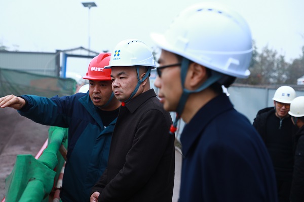 党委书记、董事长覃泽福调研泸永江融合发展示范区津西综合服务中心3